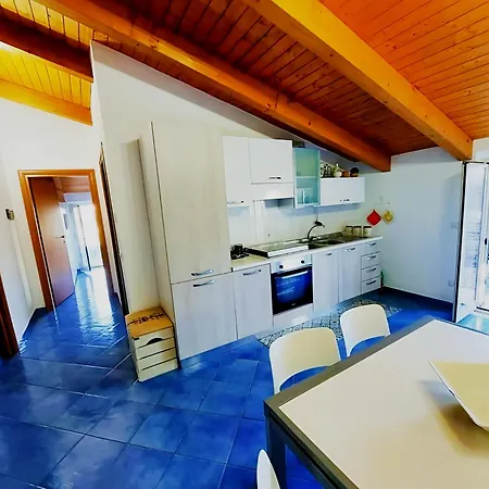 Apartment Casa Gio' Con Lido, Parcheggio E Piscina *